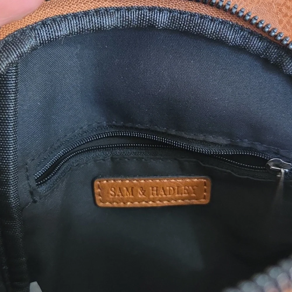 Sam and Hadley Crossbody Sling Bag with Patterned Strap - Picture 3 of 10